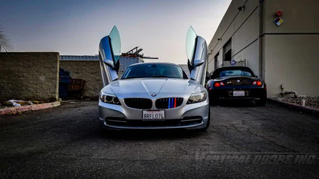 Vertical Doors ® - Custom Vertical Lambo Door Conversion Kit (VDCBMWZ40916) - Main Image