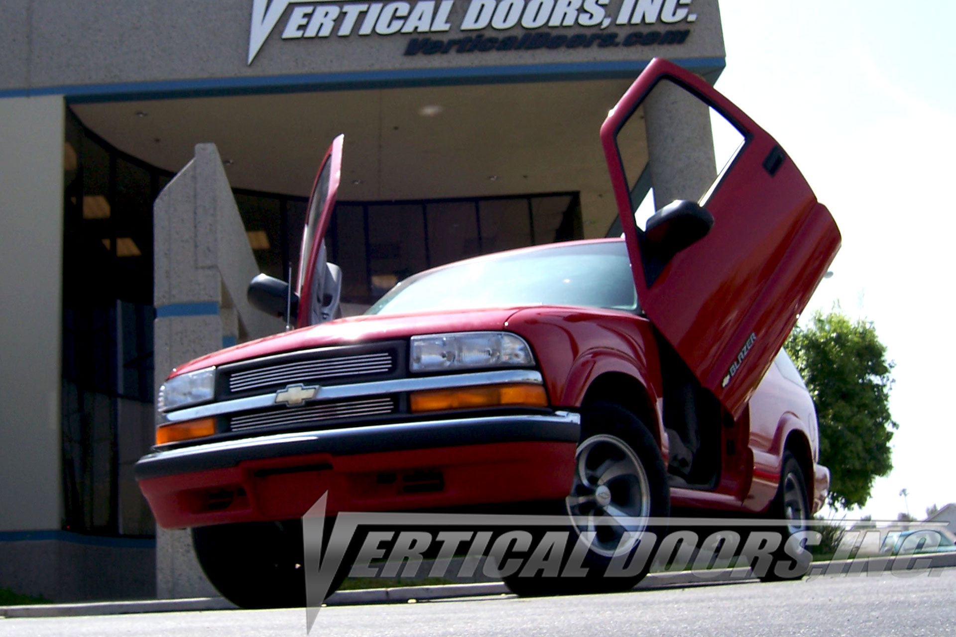 Vertical Doors ® - Custom Vertical Lambo Door Conversion Kit (VDCCHEVYBL9504) - Main Image