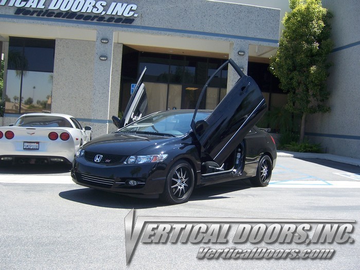 Vertical Doors ® - Custom Vertical Lambo Door Conversion Kit (VDCHC06082D) - Main Image
