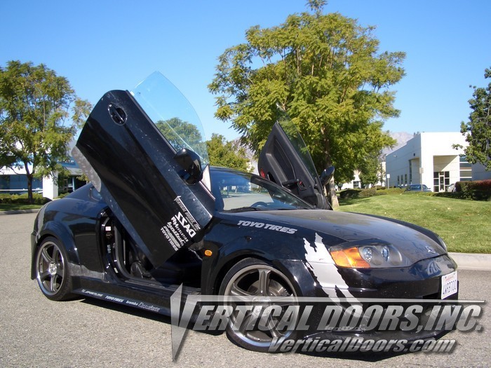 Vertical Doors ® - Custom Vertical Lambo Door Conversion Kit (VDCHYTIB0208) - Main Image