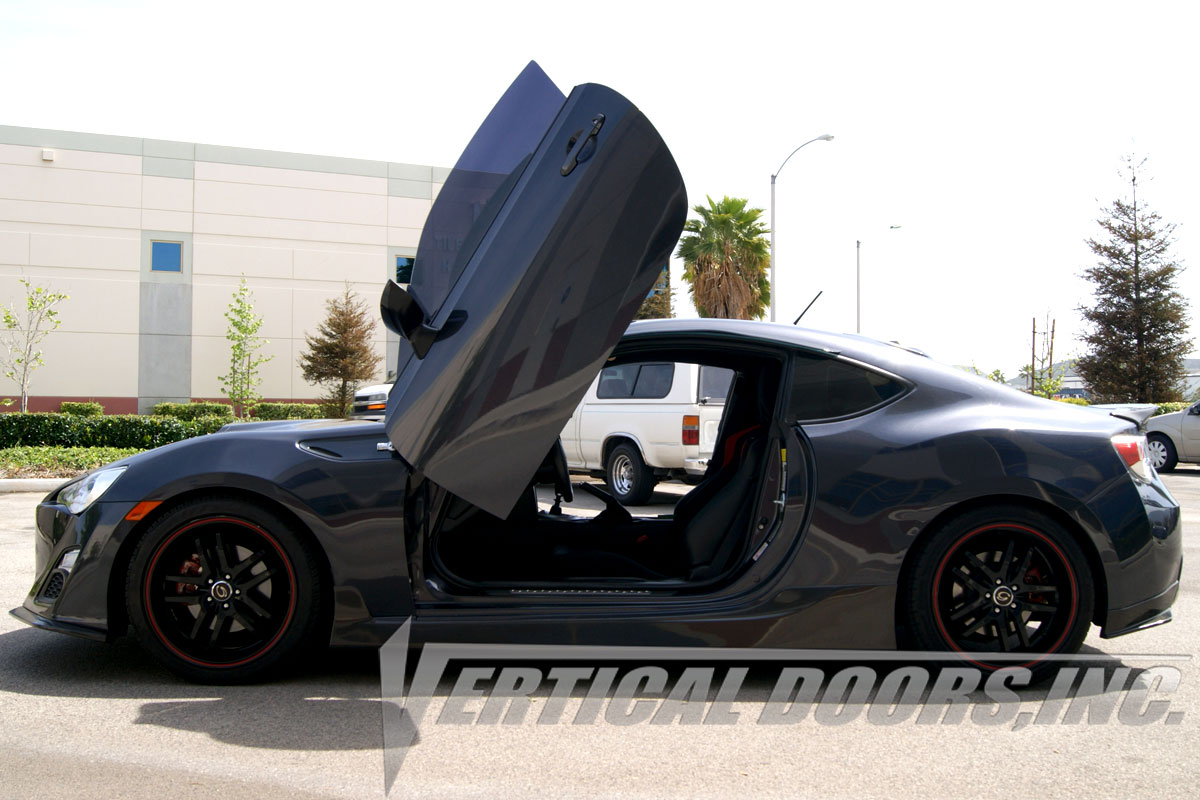 Vertical Doors ® - Custom Vertical Lambo Door Conversion Kit (VDCSCFRS2013) - Main Image