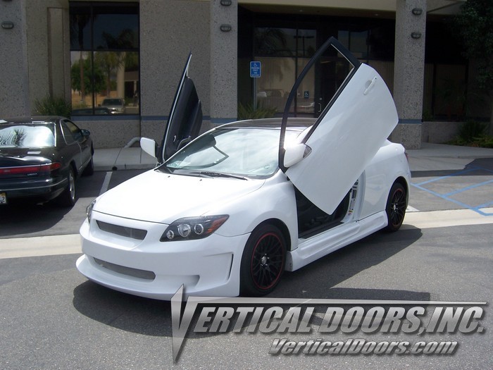 Vertical Doors ® - Custom Vertical Lambo Door Conversion Kit (VDCSCTC0508) - Main Image