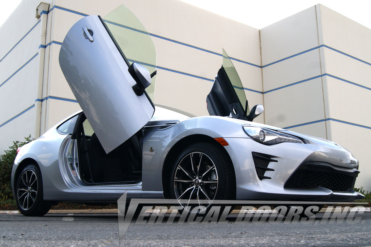 Vertical Doors ® - Custom Vertical Lambo Door Conversion Kit (VDCTOY8617) - Main Image